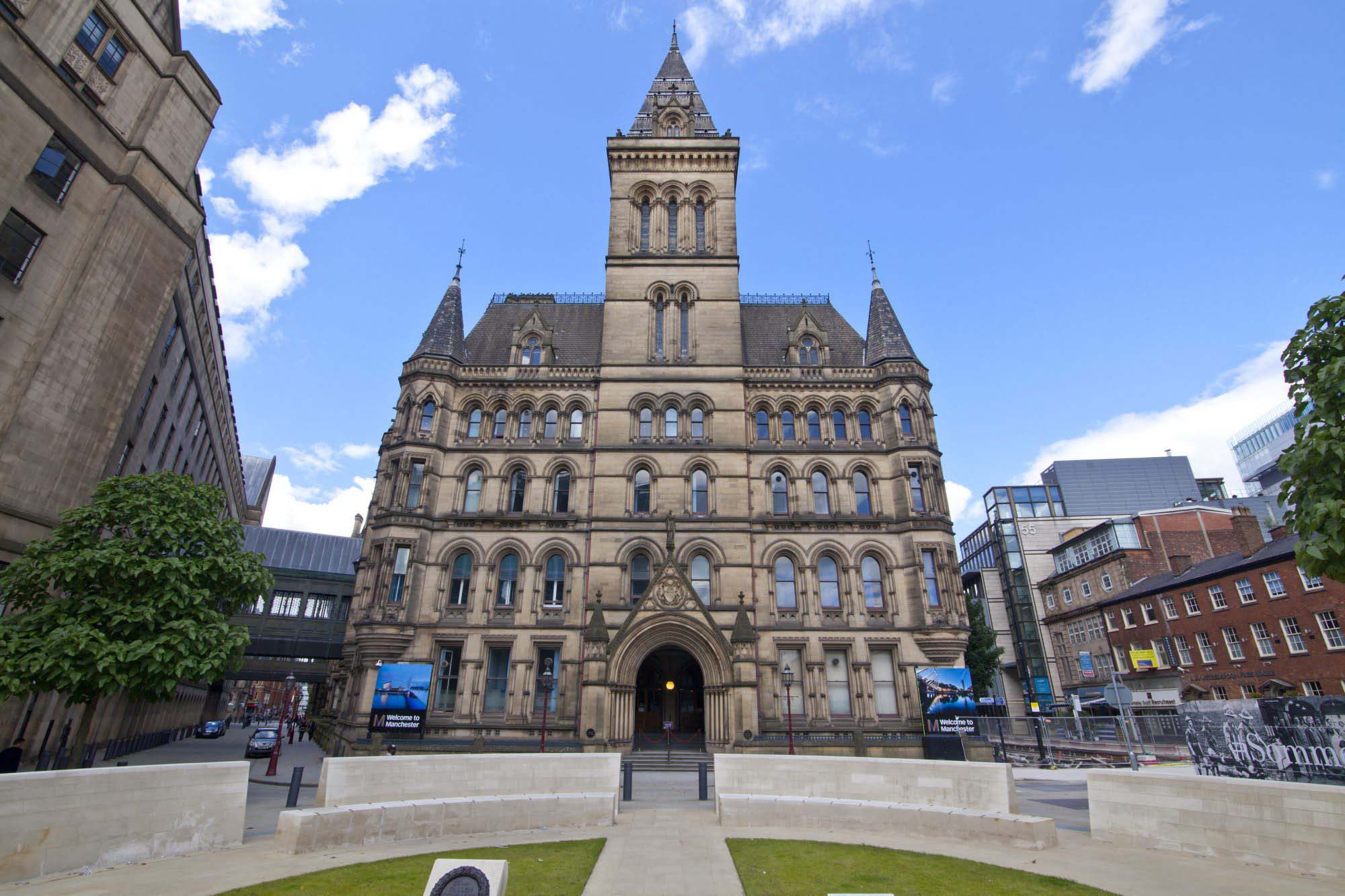 Exploring the Heart of England: Manchester’s Top 10 Must-Visit Destinations