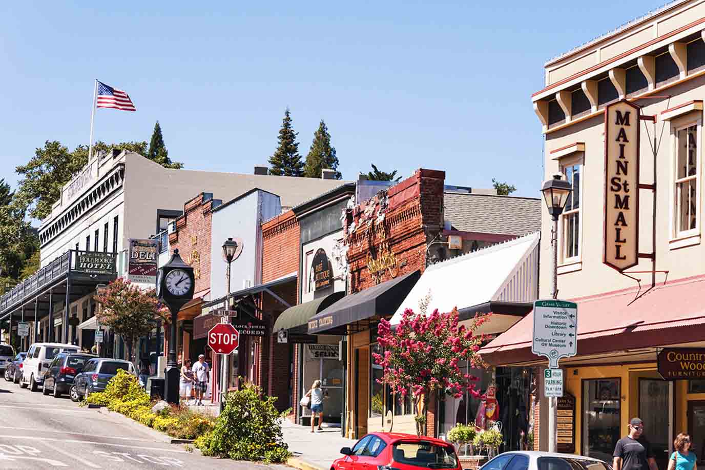 A Road Trip From Sacramento: Discovering Charming Towns and Natural Escapes Within an Hour’s Drive